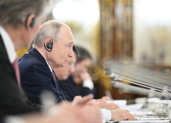 Президент Владимир Путин встретился с президентом Государства Эритрея Исайясом Афеворки